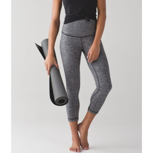 Lululemon Womens Wunder Under Crop Hi Rise 21" Heathered Black Full On Luon 6 - Picture 1 of 9